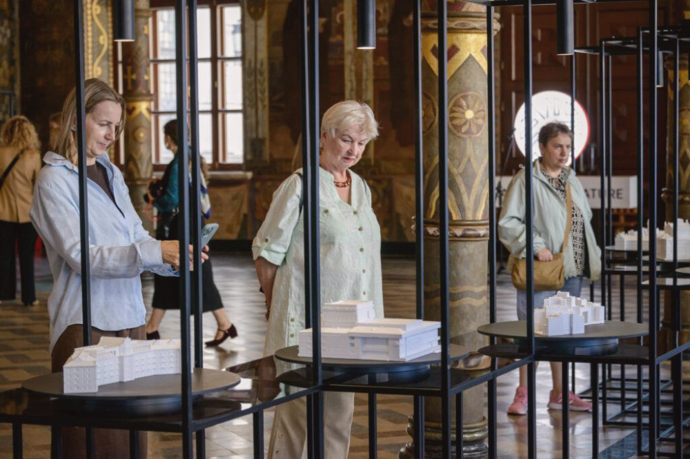 7574 image for slide