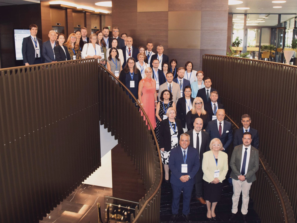 7929 image for slide
