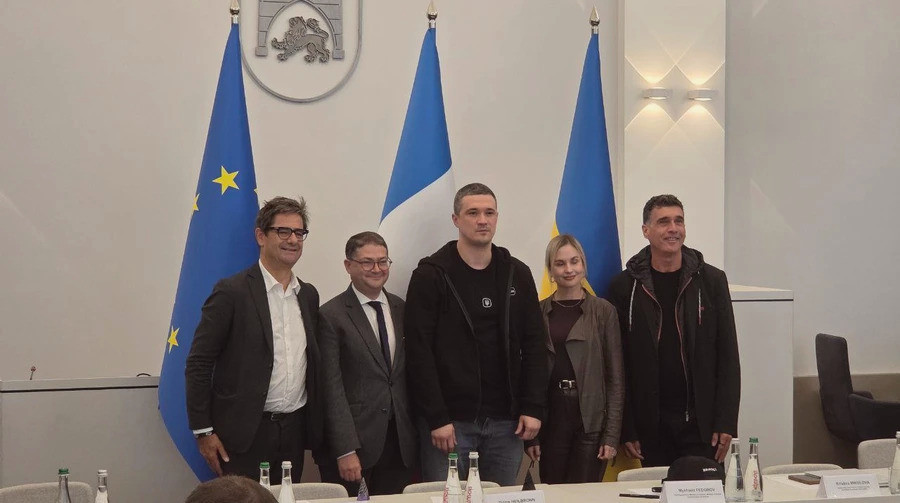 8384 image for slide